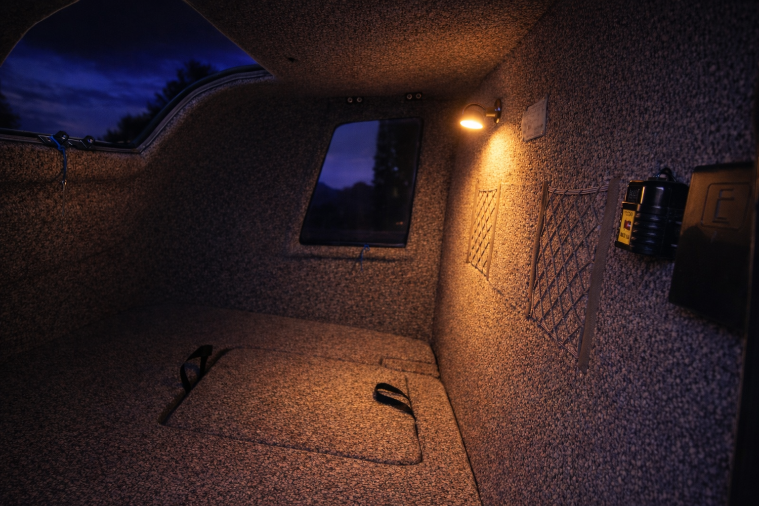 Przygotowanie busa do trasy międzynarodowej kabina sypialna Lamico