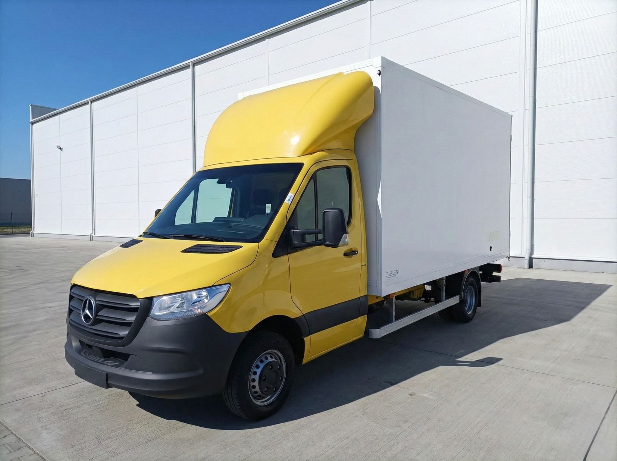 Spoiler dachowy Mercedes Sprinter – widok 1